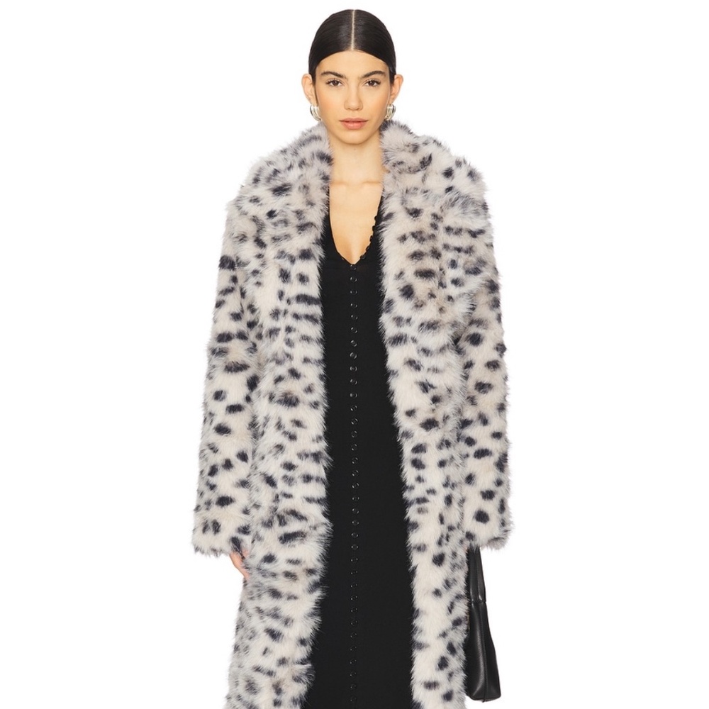 NEW! REVOLVE - Dorothea Faux Fur Coat In Snow Leopard - Size 8 - NWOT